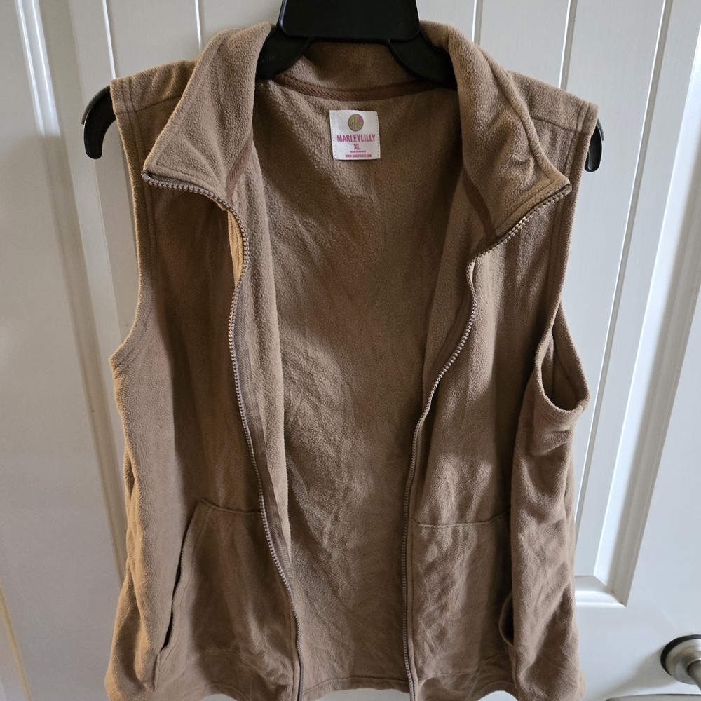 Light Weight Women's Tan Fleece Vest